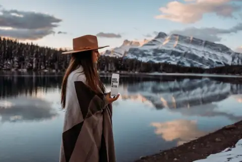 5 Essential Tips To Maintain Glowing Skin In Winter
